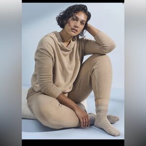 NWT Athleta ‘Coaster Waffle Knit’ Cropped Hoodie in Dune Heather (XS) Retail $89